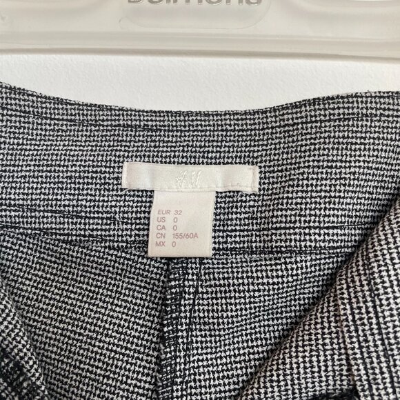 Black and White Wide Leg Pants - Picture 4 of 5